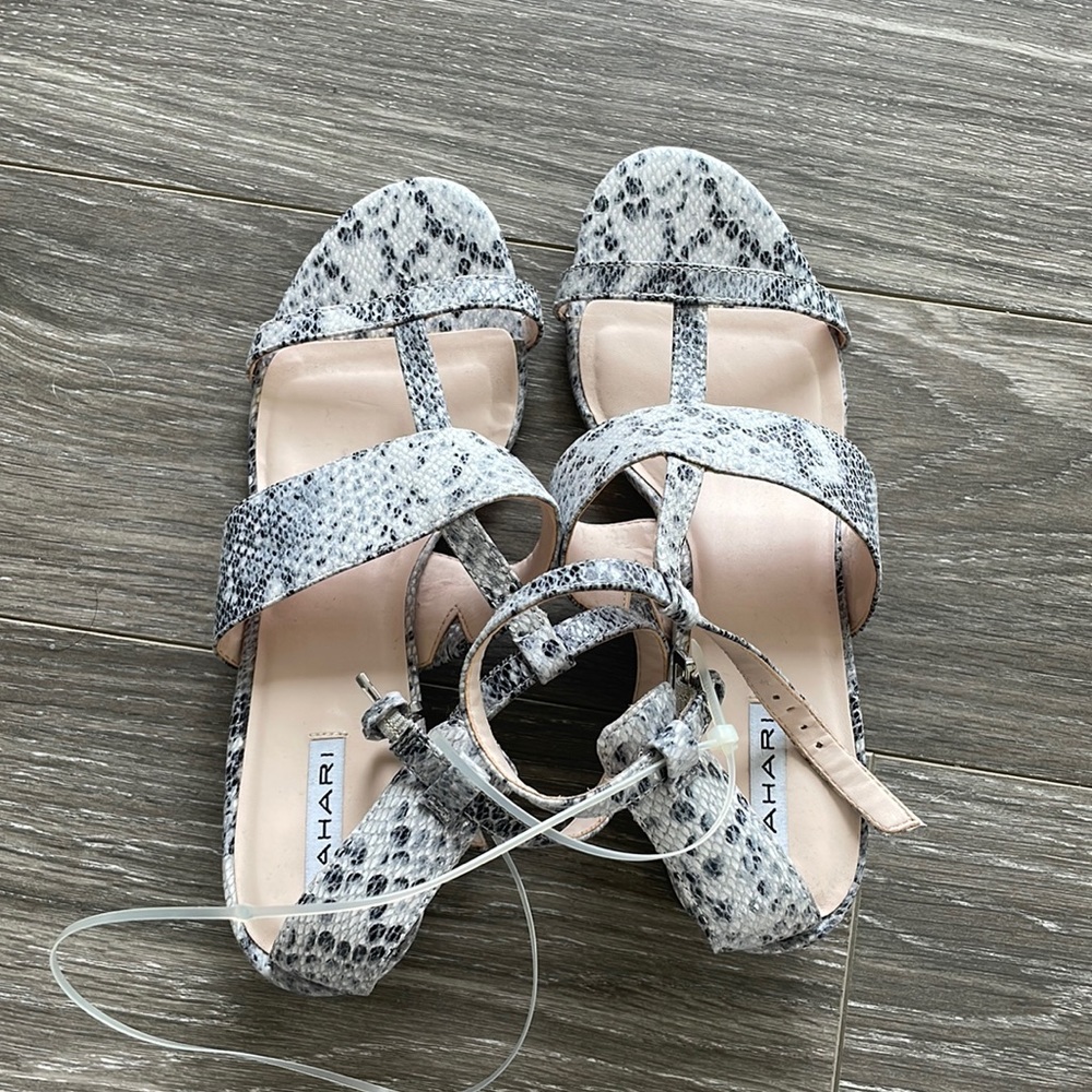 Tahari black and white snakeskin sandals